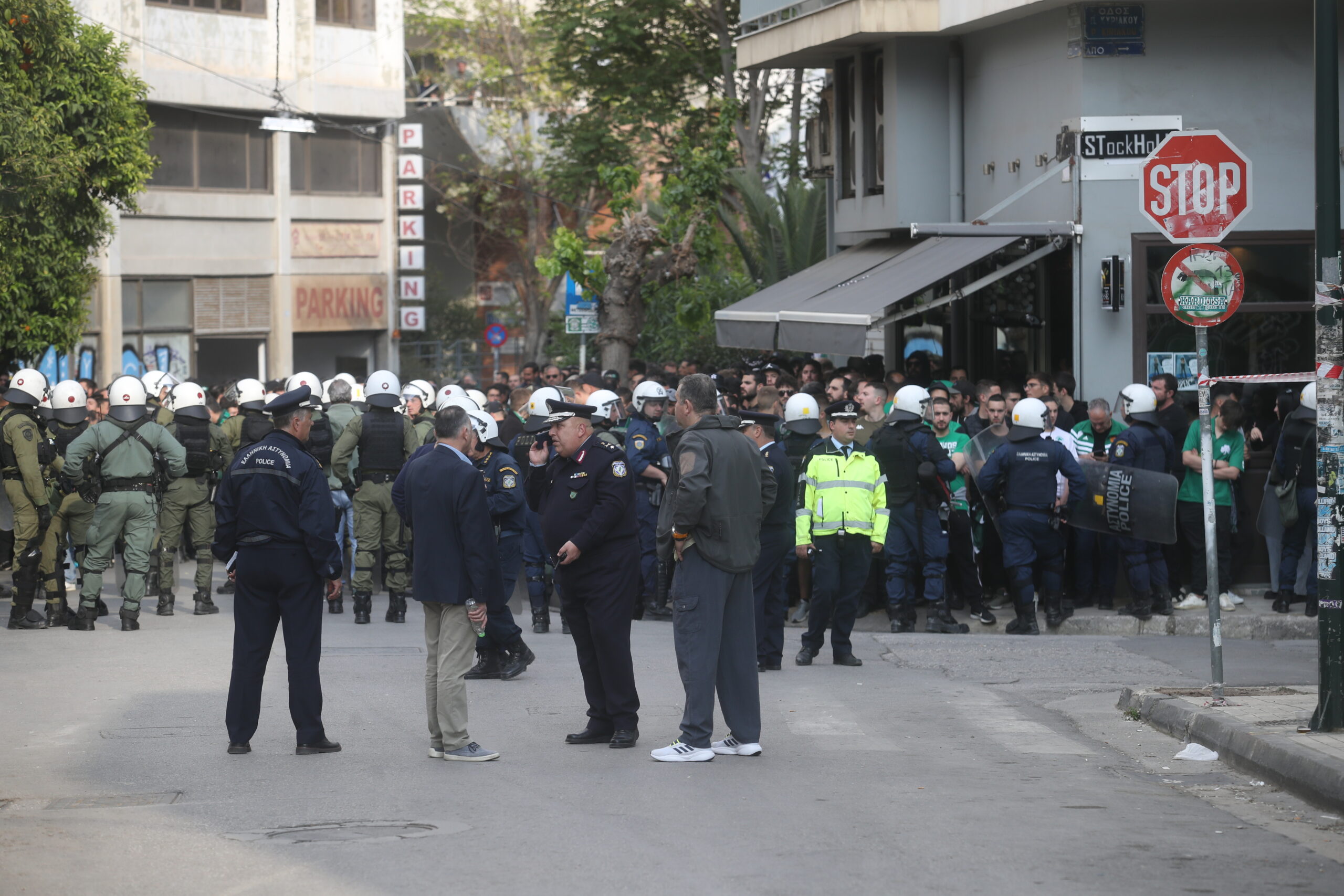 Επεισόδια και δακρυγόνα στη Λ. Αλεξάνδρας πριν από τον αγώνα Παναθηναϊκός – ΑΕΚ