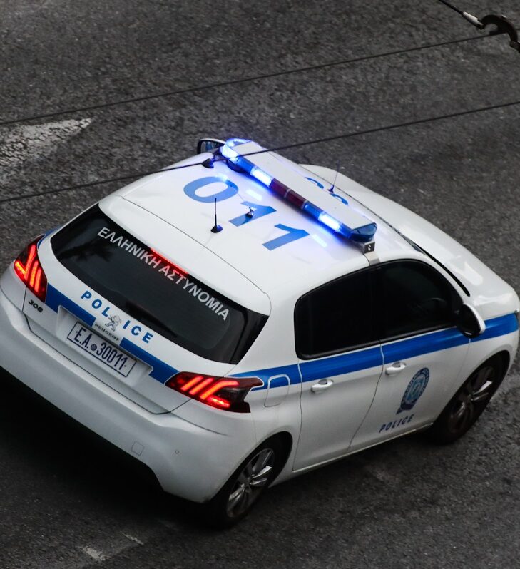 Μαχαίρωμα 18χρονου στην Ακρόπολη: Στην ανακρίτρια Ανηλίκων οι δύο 17χρονοι που κατηγορούνται για την επίθεση