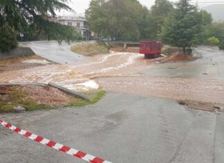 Πλημμύρες στην Αγιά και στο δρόμο Λάρισας- Αγιάς – ΦΩΤΟ