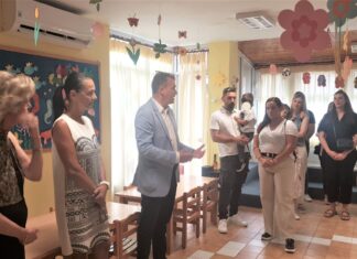 Θανάσης Μαμάκος: «Δίπλα στους γονείς και τους εκπαιδευτικούς των παιδικών μας σταθμών»