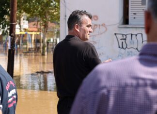 Θανάσης Μαμάκος από τις : Ενωμένοι δίνουμε τη μάχη για την πόλη μας – Να αποκατασταθεί άμεσα η ηρεμία και κλείσουν οι πληγές των κατοίκων