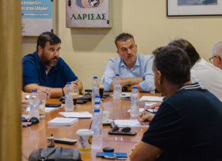 Σύσκεψη φορέων συγκάλεσε ο Θανάσης Μαμάκος – Δέσμη πέντε άμεσων μέτρων για την ανακούφιση οικογενειών και επιχειρήσεων