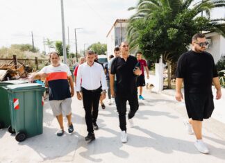 Θανάσης Μαμάκος στη Νέα Σμύρνη: Απούσα η απερχόμενη δημοτική αρχή – Παλεύουν με τις λάσπες δύο εβδομάδες μετά την καταστροφή