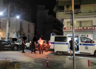 Τροχαίο με σύγκρουση αυτοκινήτων στο κέντρο της Λάρισας (ΦΩΤΟ)