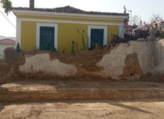 ΣΟΒΑΡΟΣ ΚΙΝΔΥΝΟΣ ΑΤΥΧΗΜΑΤΟΣ ΑΠΟ ΜΙΣΟΓΚΡΕΜΙΣΜΕΝΟ ΝΤΟΥΒΑΡΙ ΣΤΟ 2ο Δ.Σ. ΤΥΡΝΑΒΟΥ