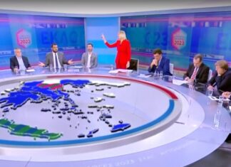 Η Σία Κοσιώνη σε απόγνωση – Πετάχτηκε από την καρέκλα και χτύπησε τα χέρια στο τραπέζι (βίντεο)