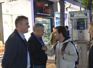 Αγοραστός σε βόλτα με τον Μαμάκο στην Λάρισα: Έχω λάβει το μήνυμα της Κυριακής και το κατανοώ – Τώρα είναι η ώρα να βρούμε ξανά τη δύναμή μας – ΦΩΤΟ