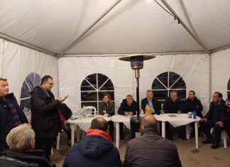 Θα μείνουν στο μπλόκο Πλατυκάμπου και την πρωτοχρονιά ενημέρωσαν τους βουλευτές οι αγρότες (ΦΩΤΟ)