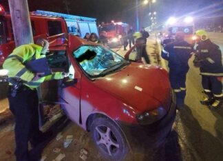 Τροχαίο με δύο τραυματίες στην παλιά Βόλου – επί τόπου ΕΚΑΒ και Πυροσβεστική (ΦΩΤΟ)