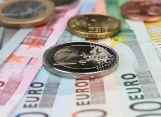 Έκτακτη ενίσχυση για ευάλωτους και οικογένειες – Ποιοι πάνε ταμείο σήμερα
