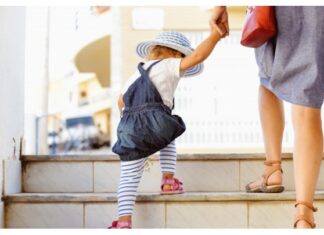 «Νταντάδες της γειτονιάς» και στο Δήμο Ελασσόνας – Άνοιξε η πλατφόρμα για τους γονείς