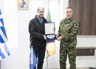 Σε στρατιωτικές μονάδες της Λάρισας ο υφυπουργός Εθνικής Άμυνας Γιάννης Κεφαλογιάννης (ΦΩΤΟ)