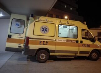 Τροχαίο στη Λάρισα: Οδηγός έχασε τον έλεγχο με το μηχανάκι και τραυματίστηκε