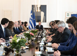 Αγροτικές κινητοποιήσεις και πανεπιστήμια προβληματίζουν την κυβέρνηση