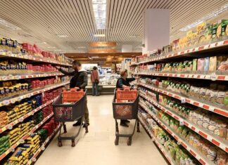 Εσείς πόσα λεφτά ξοδεύετε στο σούπερ μάρκετ; Οικογένεια 3 ατόμων κατέγραψε αυτά που αγοράζει κάθε μήνα & το νούμερο ζαλίζει