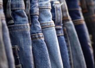 Βιομηχανία της Λάρισας παράγει 120.000 jeans τον χρόνο
