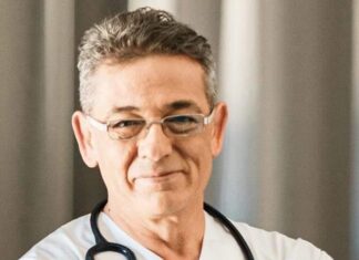 Κλαίει όλο το νησί: «Έσβησε» στα 53 του χρόνια ο γιατρός Μανόλης Πατεράκης – Αφήνει πίσω του 3 παιδιά