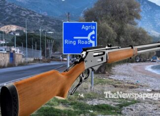 Ανατριχιαστικές λεπτομέρειες για το έγκλημα στον Βόλο: Ο βιαστής γέλαγε και έβριζε τον πατέρα της 18χρονης