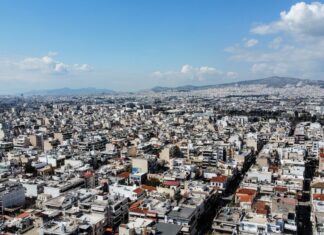 «Χωρίς φρένο» η άνοδος στις τιμές κατοικιών – Πόσοι σκέφτονται να αλλάξουν στέγη (έρευνα)