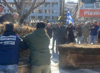 Οργή και αγανάκτηση αγρότη στη Λάρισα: Δεν ήρθαμε για πλάκα – Το κράτος δεν μας υπολογίζει (BINTEO)