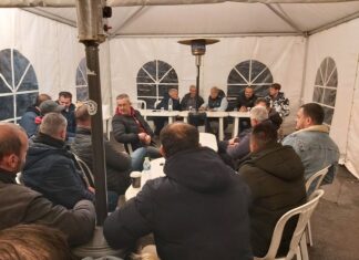 Ενημερώθηκαν για την Κάρλα πλημμυροπαθείς αγρότες στο μπλόκο του Πλατυκάμπου (ΦΩΤΟ)