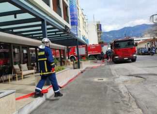 Φωτιά στο ξενοδοχείο Magnes στο Βόλο- επιτυχής η άσκηση της Πυροσβεστικής (ΦΩΤΟ)