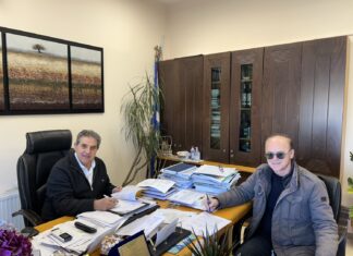 Το έργο της ενεργειακής αναβάθμισης του Πολιτιστικού Κέντρου Φαρσάλων υπέγραψε ο Μάκης Εσκίογλου