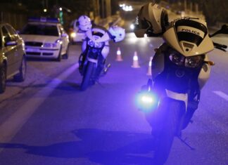 Τον έπιασαν να κυκλοφορεί με χασίς στη Λάρισα