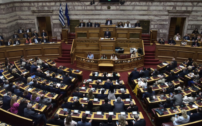 Αρθρο Αριστείδη Χατζή στην «Κ»: Πώς να περάσεις μια ιστορική ημέρα