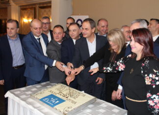Πλήθος κόσμου για Δένδια, Μεϊμαράκη στη Λάρισα – Έκοψε πίτα η ΔΕΕΠ Νέας Δημοκρατίας (ΒΙΝΤΕΟ – ΦΩΤΟ)