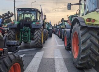 Αναχωρούν τα τρακτέρ από το Σύνταγμα – Σε ισχύ κυκλοφοριακές ρυθμίσεις