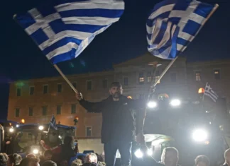 Αγρότες: Σε εξέλιξη το συλλαλητήριο στο Σύνταγμα – ΦΩΤΟΓΡΑΦΙΕΣ