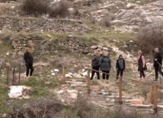 Το μονοπάτι του Πυθίου Απόλλωνα που οδηγεί σε σπάνια ασκηταριά και σε φοβερή θέα (ΒΙΝΤΕΟ)