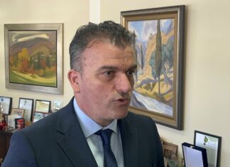 Κορύνες σε κεντρικούς δρόμους της Λάρισας – Μαμάκος: “Για ένα πιο φιλικό κέντρο”