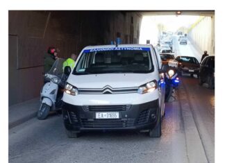 Τροχαίο στη Λάρισα με έναν τραυματία το πρωί της Τσικνοπέμπτης
