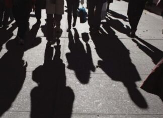 Οι Έλληνες δεν είναι ικανοποιημένοι από τη ζωή τους – Τι δείχνει παγκόσμια έρευνα