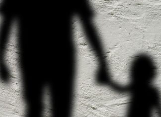 Λάρισα: Προφυλακίστηκε ο γιατρός για ασέλγεια στην κόρη του – Ποιος τον κατήγγειλε