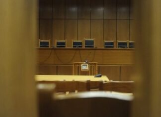 Απόπειρα εκφοβισμού δημοσιογράφου που κάλυπτε δίκη κακοποίησης ανηλίκων