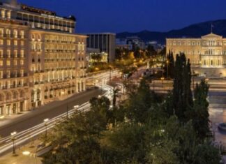 Ξενοδόχοι: Πυρά κατά της κυβέρνησης για τη σχεδιαζόμενη ποσόστωση στο ελληνικό ρεπερτόριο