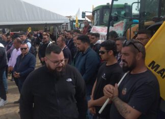 Με τρακτέρ και συλλαλητήριο οι αγρότες απέτρεψαν φιέστα στο Κιλελέρ (VIDEO – ΦΩΤΟ)