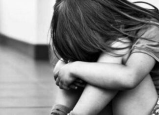 Λάρισα: «Χειροπέδες» σε γιατρό που κατηγορείται για ασέλγεια εις βάρος της 3χρονης κόρης του