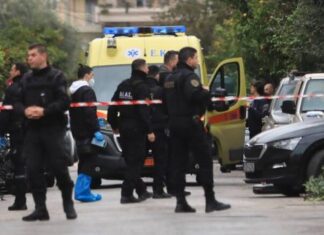 Έγκλημα στη Νίκαια: Ξεσπά η κόρη του δράστη – «Τον είχαμε αναφέρει στις Αρχές, ήταν αλλοπρόσαλλος»
