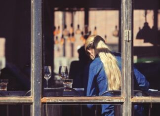 Σε εμπόριο, ξενοδοχεία και εστίαση, τα περισσότερα περιστατικά βίας και παρενόχλησης στην εργασία