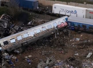 Δημοσκόπηση Alco: 8 στους 10 βλέπουν συγκάλυψη στα Τέμπη
