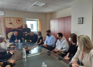 Έγινε η παράδοση των 30 κλινοστρωμάτων στην Ογκολογική του πανεπιστημιακού από την Αντικαρκινική Λάρισας (ΦΩΤΟ)