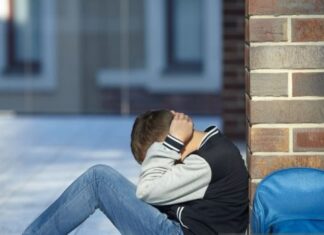 Καλαμάτα: Θύμα άγριου ξυλοδαρμού 13χρονος από τρεις συμμαθητές του εντός του σχολείου