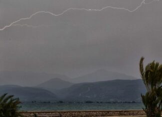 Κακοκαιρία: Αναβαθμίζεται το δελτίο της ΕΜΥ – Έρχονται επικίνδυνα καιρικά φαινόμενα