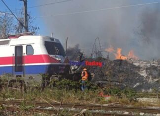 Φθορές σε τρένο στη Θεσσαλονίκη λόγω φωτιάς – Σώθηκαν τελευταία στιγμή οι μηχανοδηγοί
