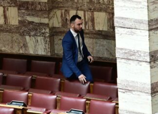 Βουλευτής Λάρισας Κωνσταντίνος Φλώρος για ξυλο στη Βουλή: «Δεν μετανιώνω» – Με κάταγμα στη γνάθο το θύμα