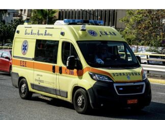 Λάρισα: Άνδρας έπεσε από δίκυκλο σε κυκλικό κόμβο – Μεταφέρθηκε στο νοσοκομείο